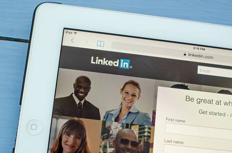 هل يستحق LinkedIn Premium كل هذا العناء؟ - كيفية تعظيم اشتراك LinkedIn Premium