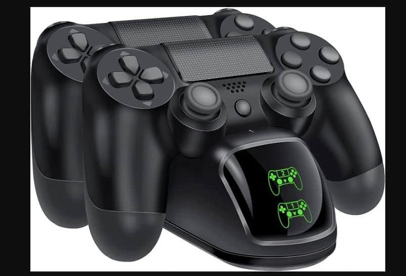 Tipy na dárky pro hráče: Nabíječka ovladače BEBONCOOL PS4