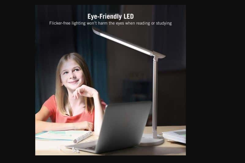 Romantický valentínsky nápad pre neho: TaoTronics LED stolná lampa