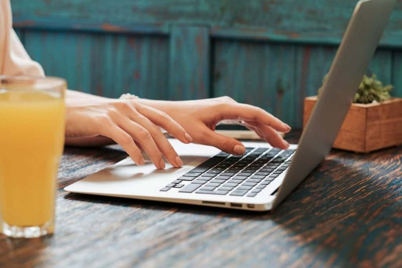 Apple MacBook Air 2020 akun kesto ja suorituskykyarvio