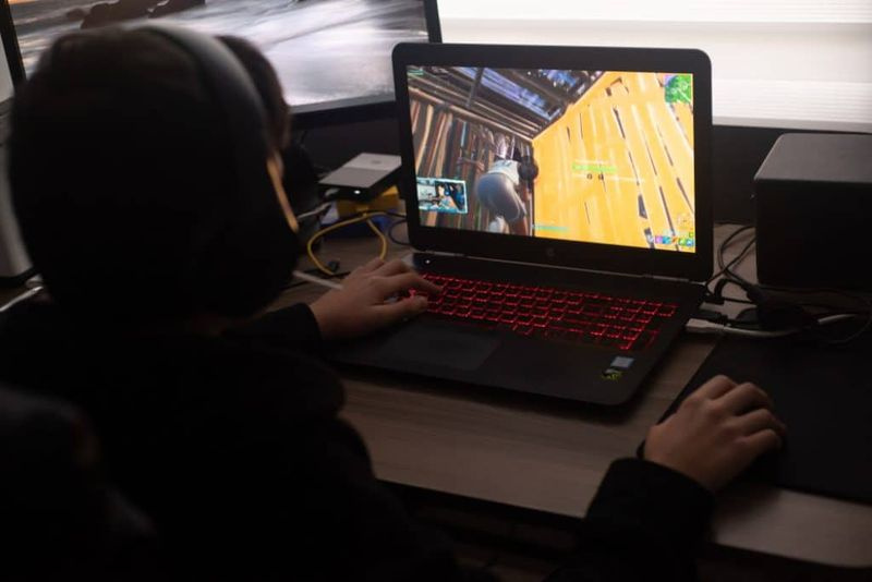 HP Omeni salvestusvõimaluste ja jõudluse ülevaade