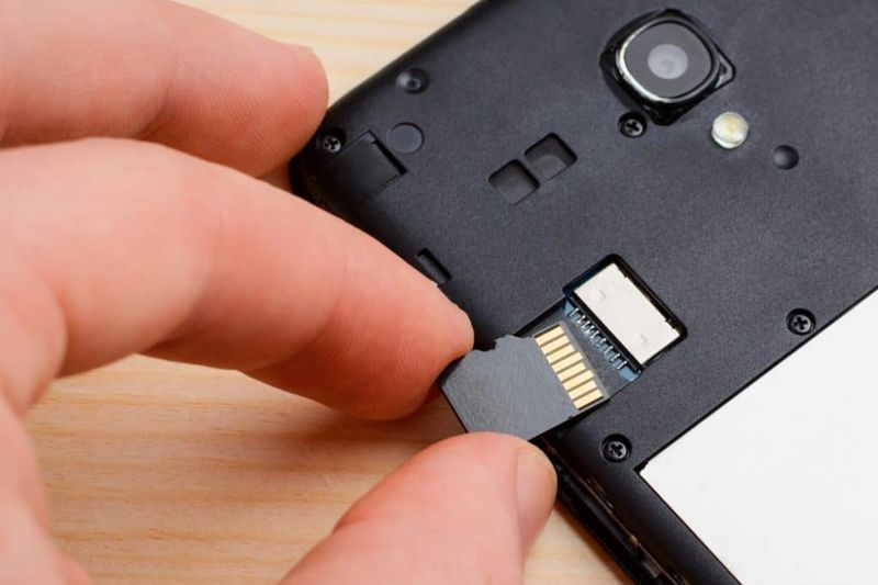 Moto E4 krātuves iespējas un veiktspējas pārskats