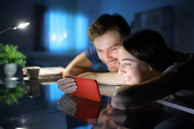 Samsung Galaxy A21 akumulatora darbības laika un sarunu laika apskats